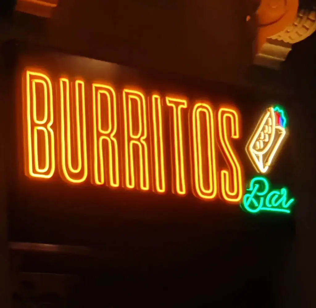 Cartel led Neon 1mtr2 (Metacrilato Negro, 1 color, Para colgar, Interior)